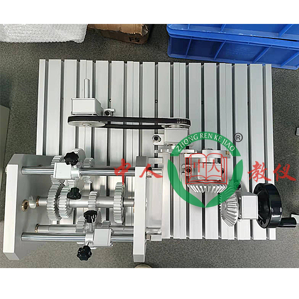 運用教學(xué)設(shè)備打破教育資源不均衡現(xiàn)狀(圖1) 運用教學(xué)設(shè)備打破教育資源不均衡現(xiàn)狀(圖1)